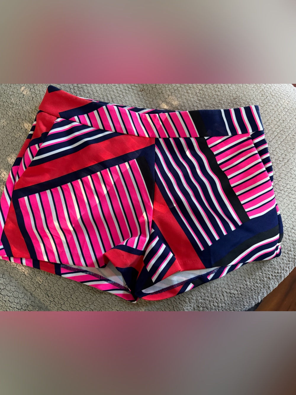 Express women’s shorts - size 6